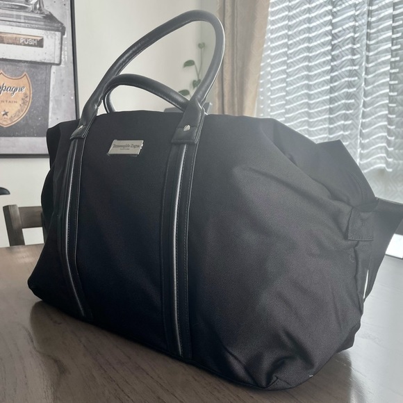 Zegna Parfum, Black Casual Duffel Bag - Picture 2 of 8